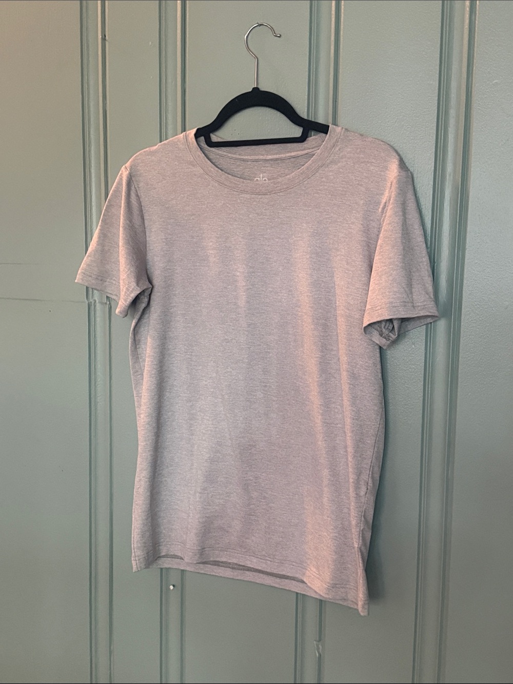 ALO Yoga Men's Crew Neck T-Shirt - Light Gray NWOT